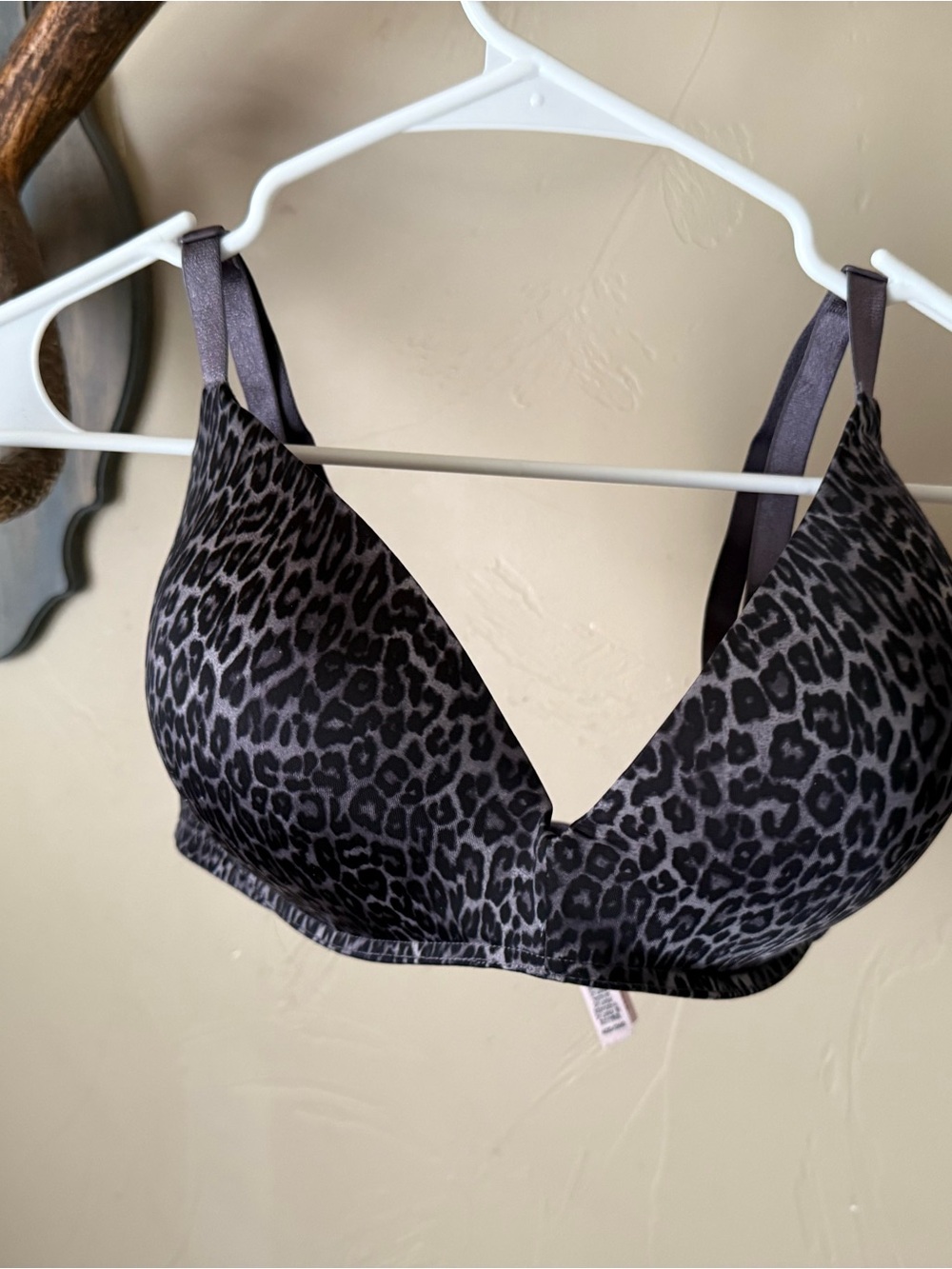 Victoria's Secret Black and Gray Leopard Plunge Bra